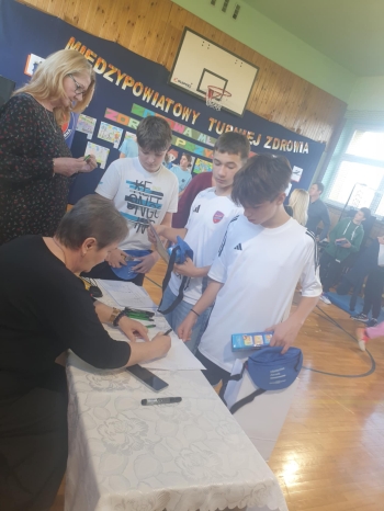 8995cfff-60e9-4d12-b97e-a1c8214c4b21