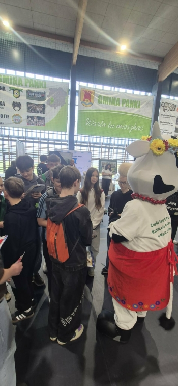 2aedcfb9-a811-4ff8-9b9c-ab53a5a3b37e