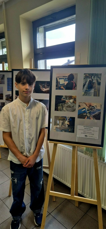 7de84371-d0cd-4551-876a-ee906f1bd19e