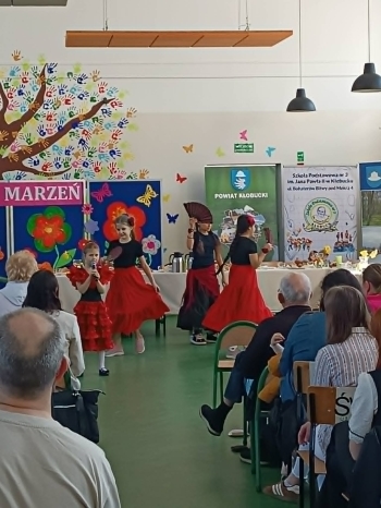 55863989-72f1-4d40-a814-c6f31ba0e257