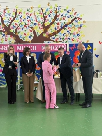 167e7c44-093e-4f20-81f1-261422d300ac