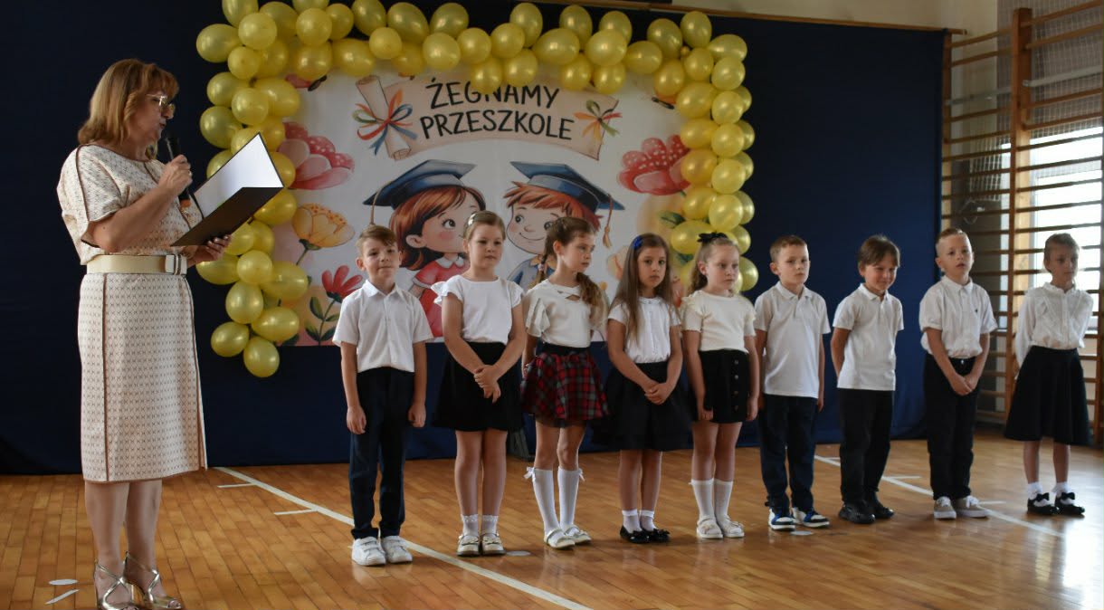 Pożegnanie starszków w przedszkolu- zakończenie roku przedszkolnego